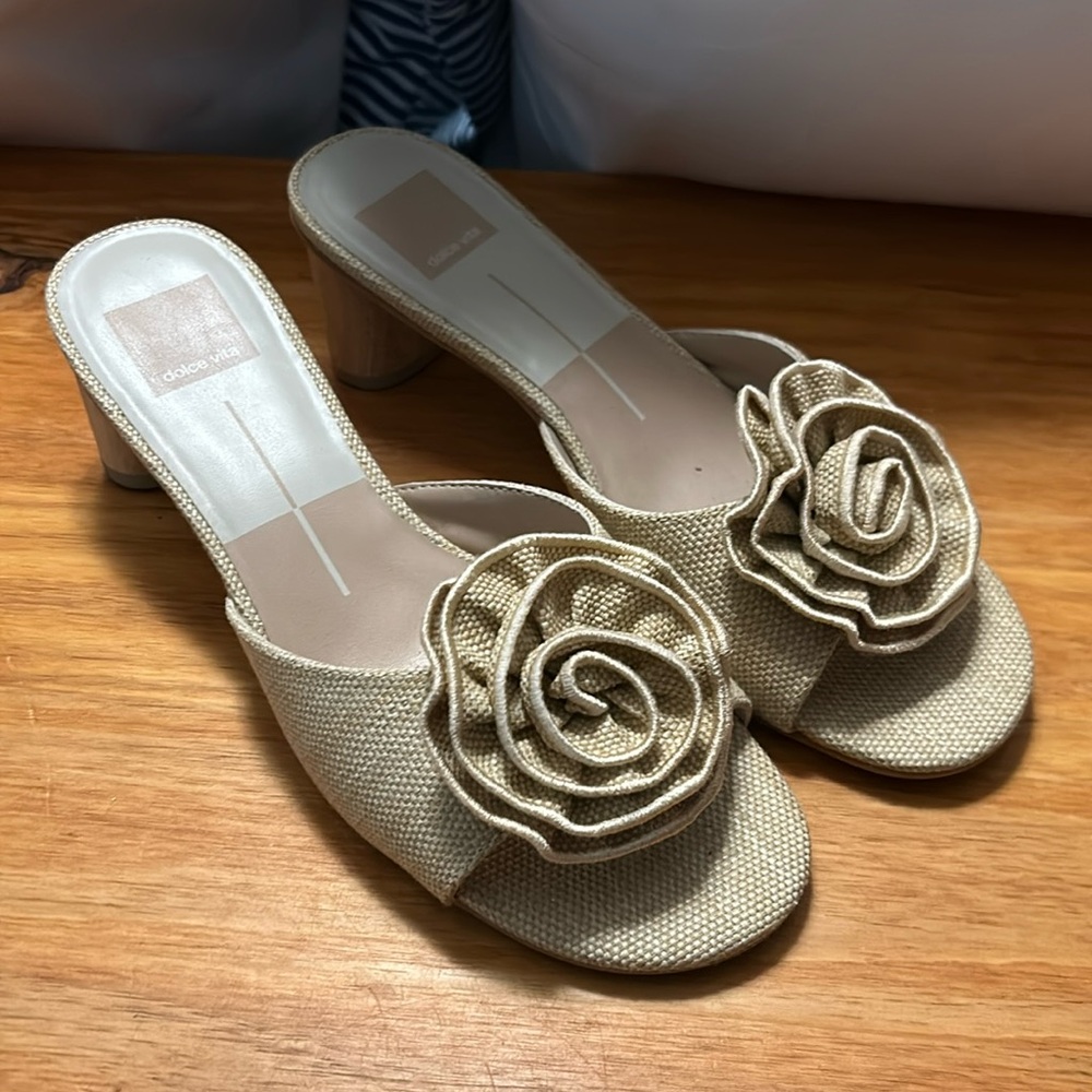Dolce vita flower heels